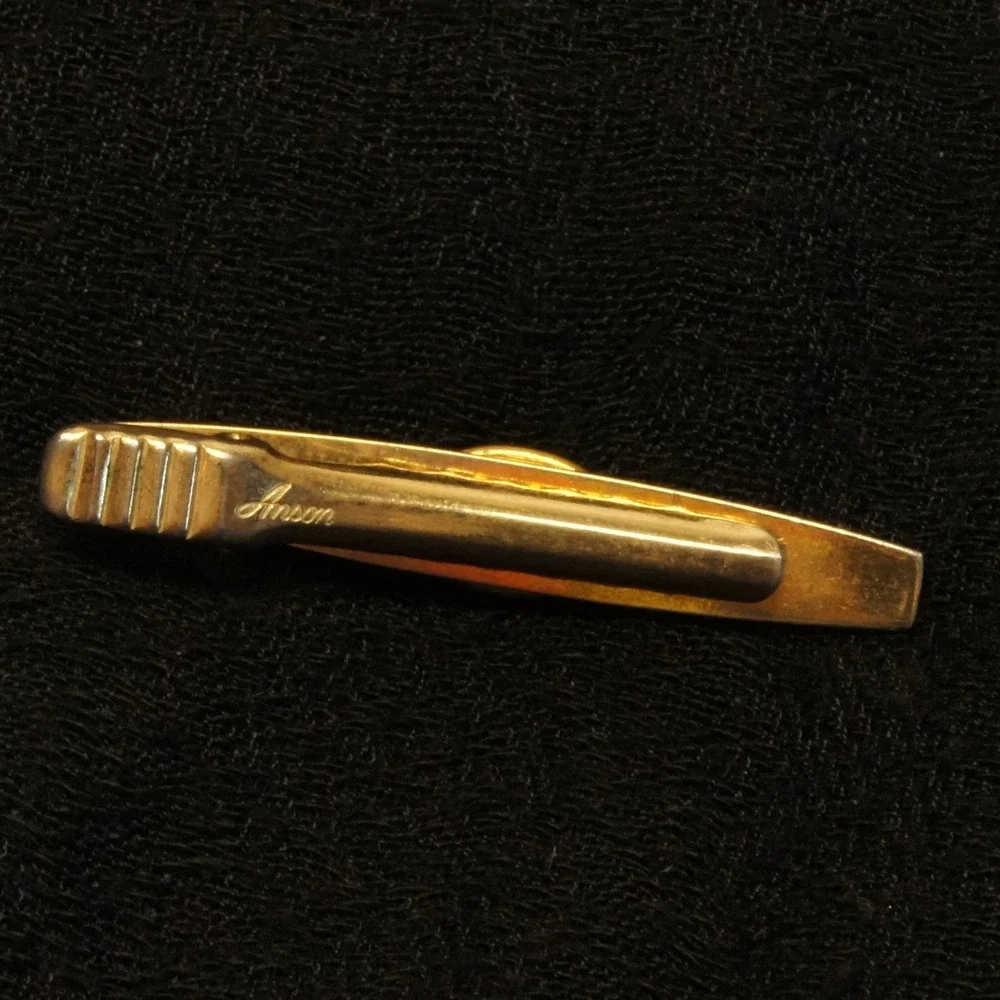 Vintage Anson Tie‎ Clip Gold Tone Red Cabochon Stone Textured Bar